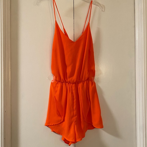 Gianni Bini Romper - Picture 1 of 2